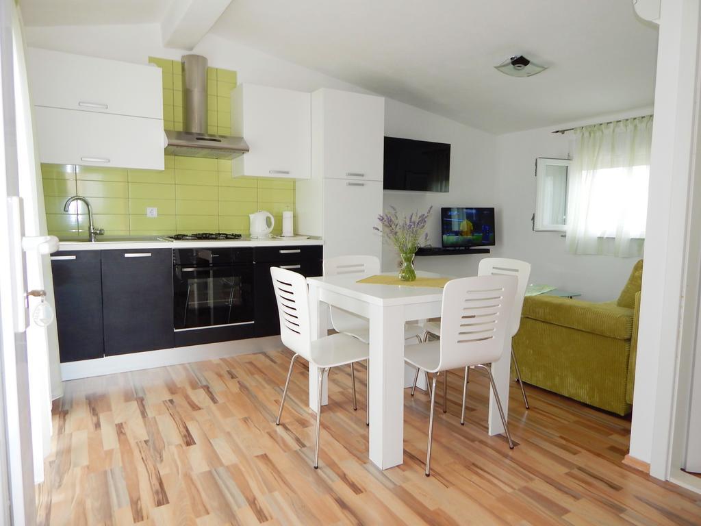 Apartments Nedjeljka Ražanj Buitenkant foto
