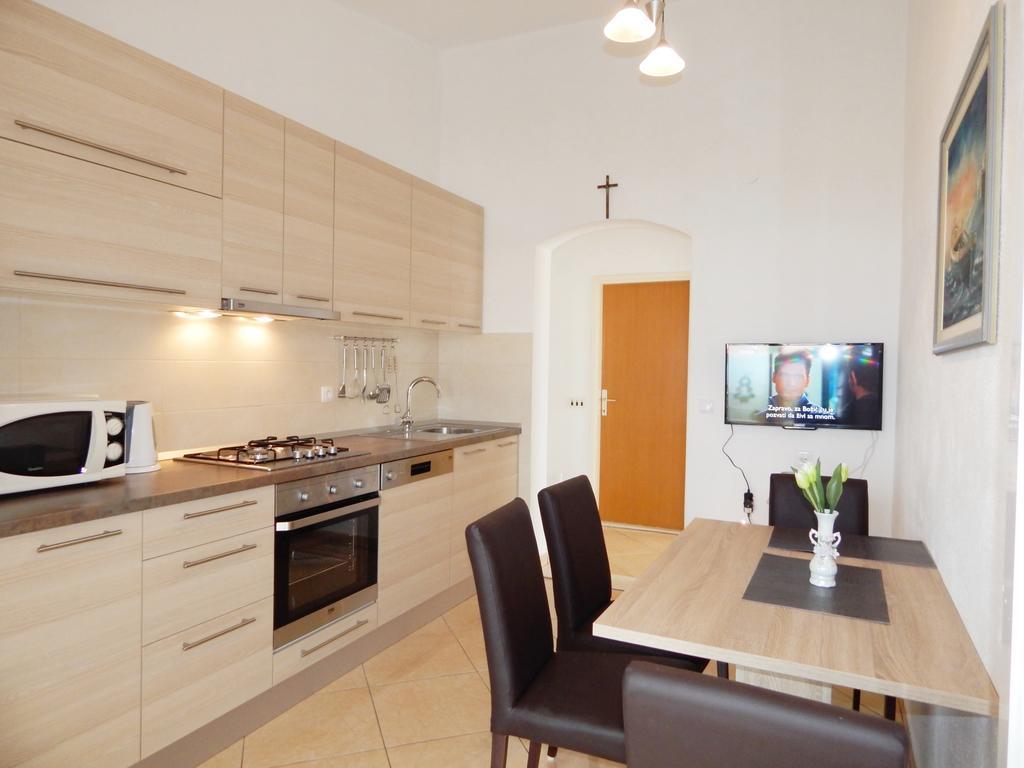 Apartments Nedjeljka Ražanj Kamer foto